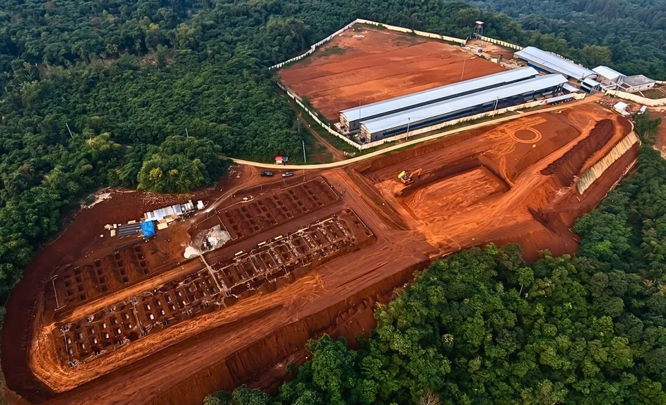 Foto udara lokasi proyek kandang pembesaran DOC di Cigudeg, Bogor