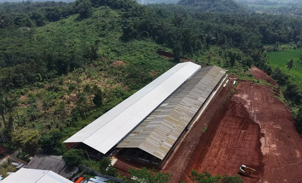 Foto udara kandang ayam tipe A terbuka di Cibeber, Cianjur
